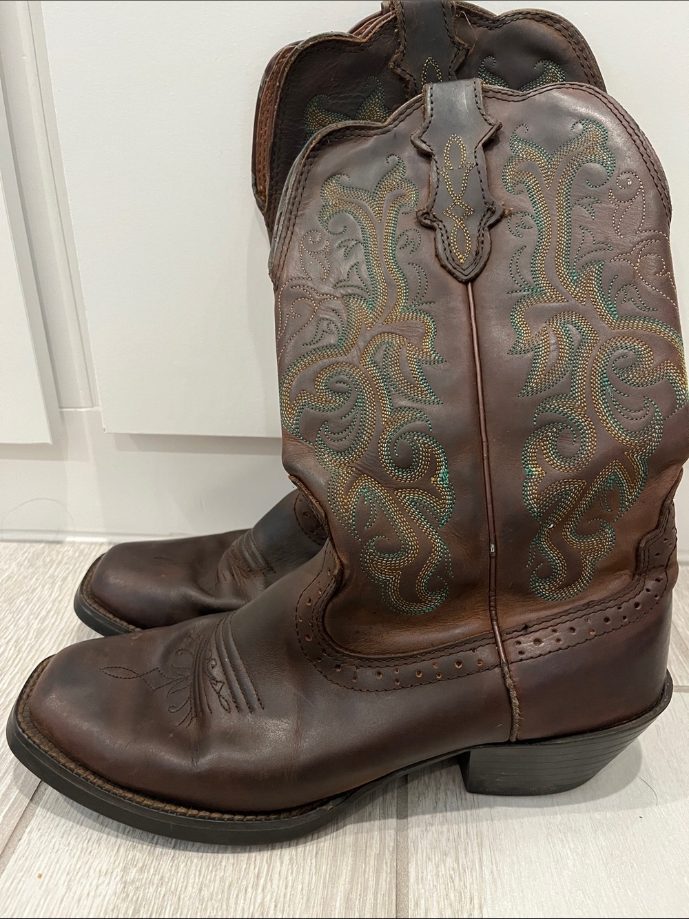 Justin Boots Stampede Brown Square Toe Cowboy Boots-Preloved